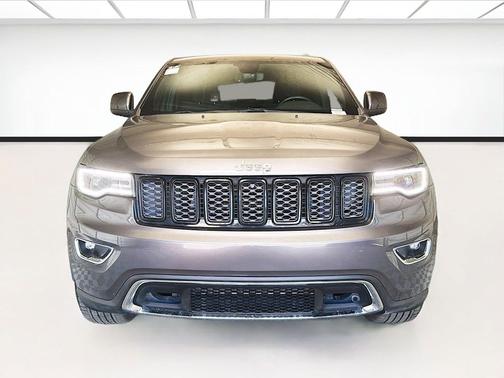 Granite Crystal Metallic Clearcoat 2020 Jeep Grand Cherokee Laredo