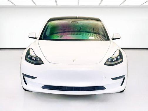 Pearl White Multi-Coat 2021 Tesla Model 3 Standard Range Plus