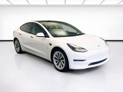 Pearl White Multi-Coat 2021 Tesla Model 3 Standard Range Plus