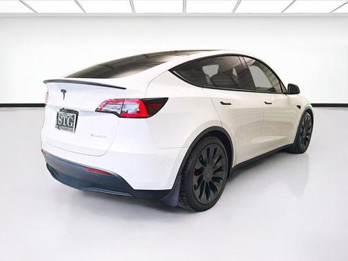 Pearl White 2022 Tesla Model Y Performance Dual Motor All-Wheel Drive