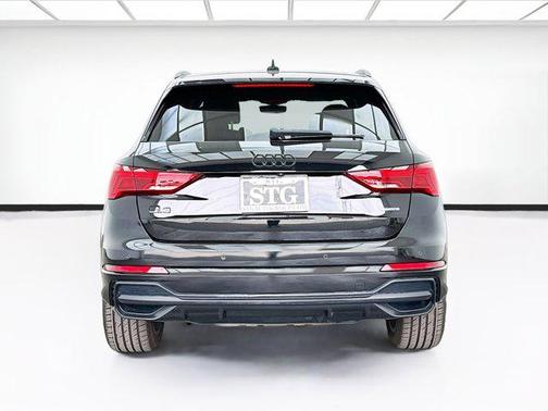 2021 Audi Q3 45 S line Premium