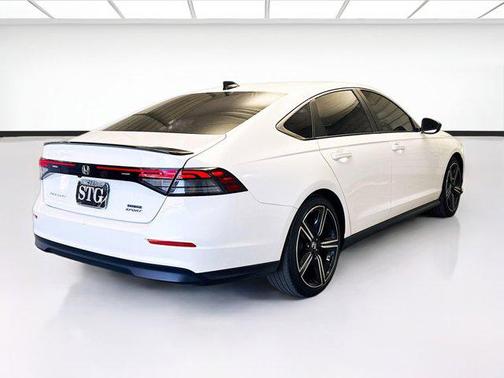 2023 Honda Accord Hybrid Base