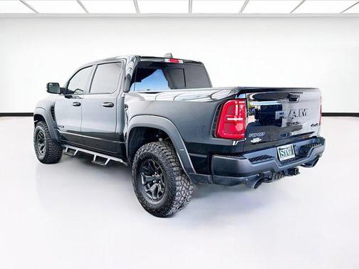 Diamond Black Crystal Pearlcoat 2025 RAM 1500 RHO Crew Cab 4x4 5'7' Box