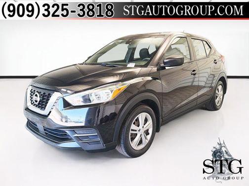 Super Black 2020 Nissan Kicks S