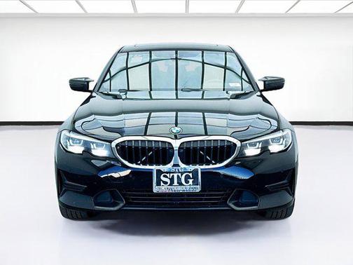 2020 BMW 330 330i