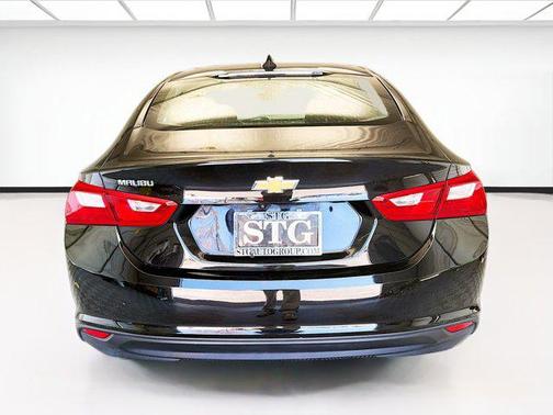 Mosaic Black Metallic 2023 Chevrolet Malibu 1LS