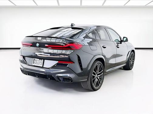 Black Sapphire Metallic 2020 BMW X6 sDrive40i