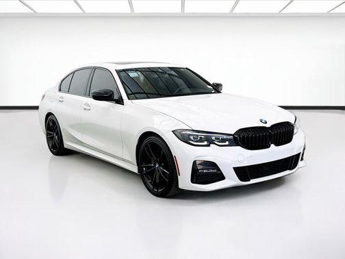 Alpine White 2022 BMW 330 330i