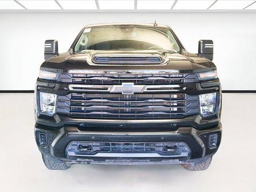 Black 2025 Chevrolet Silverado 2500 Custom