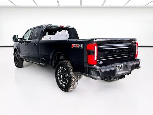 Agate Black Metallic 2025 Ford F-350 Platinum