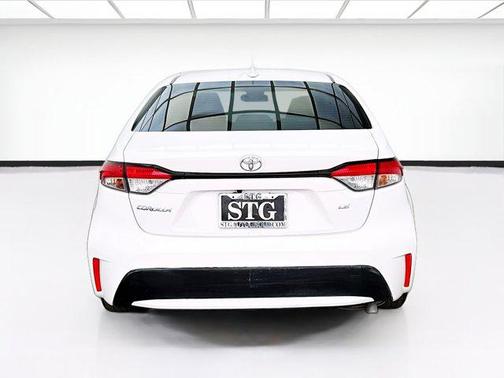 White 2022 Toyota Corolla LE