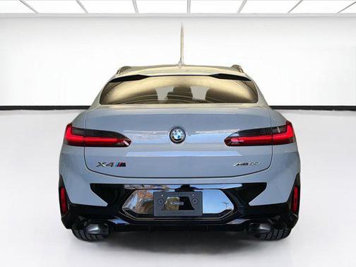 2025 BMW X4 xDrive30i