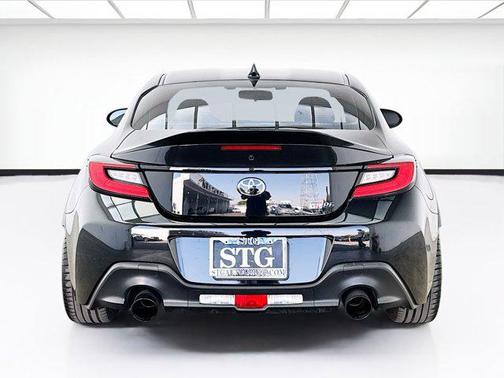 Raven 2024 Toyota GR86 Premium