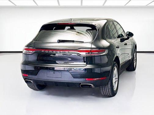 2021 Porsche Macan Base