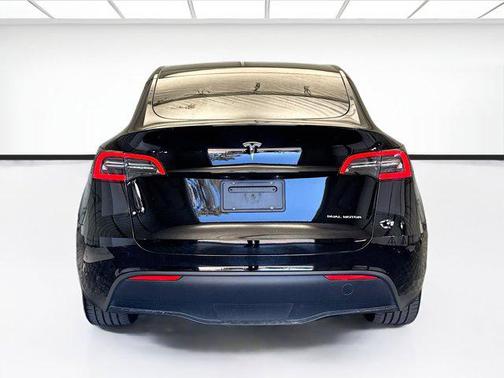 2024 Tesla Model Y Long Range Dual Motor All-Wheel Drive