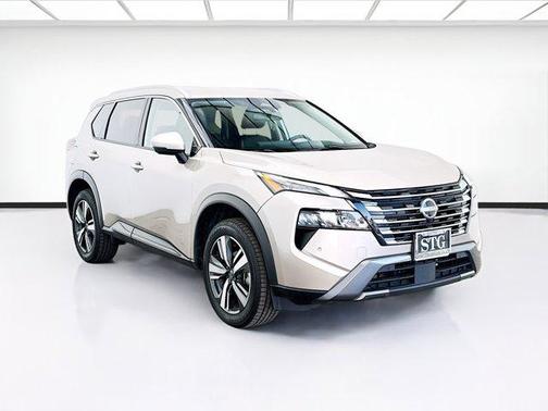 Champagne Silver Metallic 2024 Nissan Rogue SL