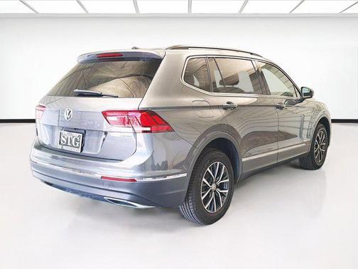 Platinum Gray Metallic 2020 Volkswagen Tiguan 2.0T SE 4MOTION