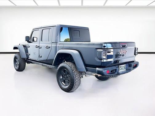 Black Clearcoat 2021 Jeep Gladiator Rubicon