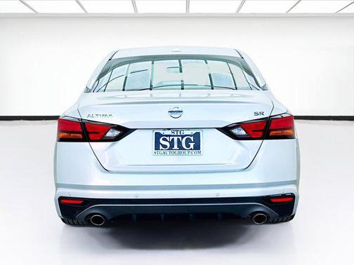 2020 Nissan Altima SR FWD