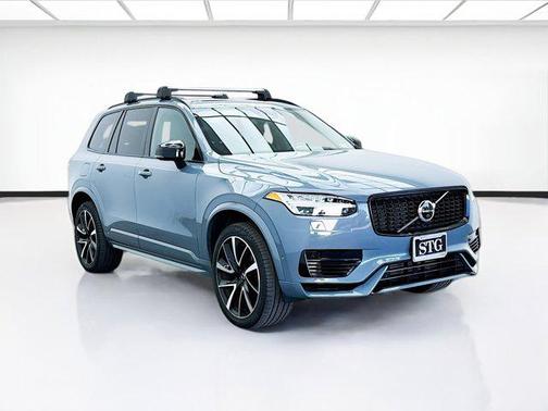 2023 Volvo XC90 Recharge Plug-In Hybrid T8 Plus Dark Theme 7-Seater