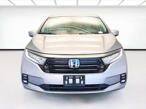 Silver Metallic 2024 Honda Odyssey Touring