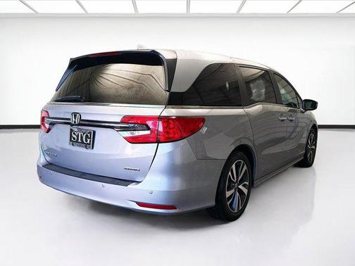 Silver Metallic 2024 Honda Odyssey Touring
