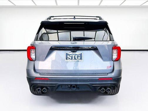 Gray Metallic 2022 Ford Explorer ST