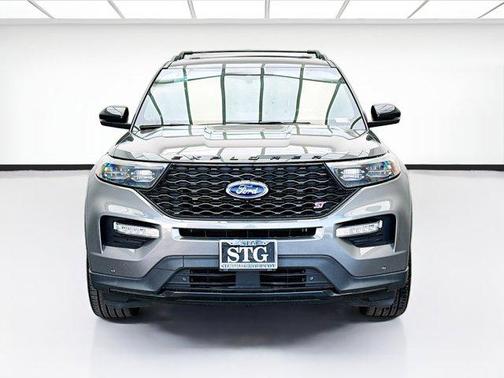 Gray Metallic 2022 Ford Explorer ST