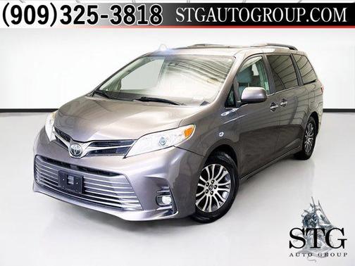 2019 Toyota Sienna XLE