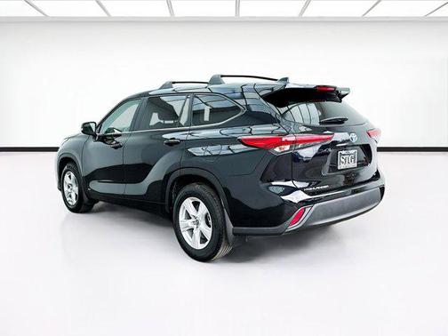 2023 Toyota Highlander Hybrid LE