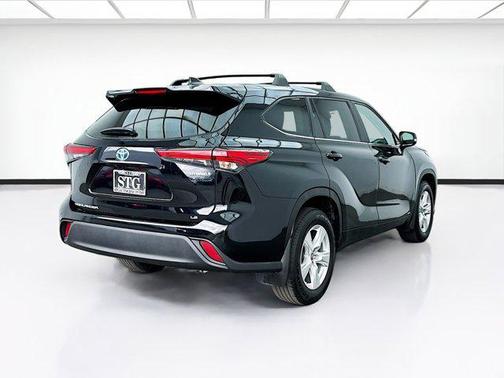 2023 Toyota Highlander Hybrid LE