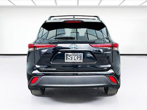 2023 Toyota Highlander Hybrid LE