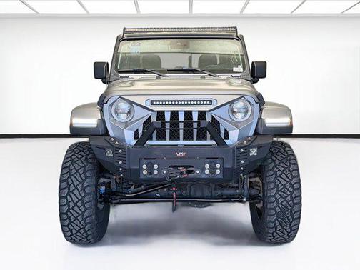 Billet Silver Metallic Clearcoat 2020 Jeep Gladiator Overland