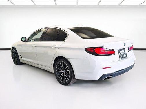 Alpine White 2022 BMW 530 i