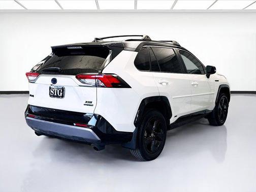 2021 Toyota RAV4 Hybrid SE