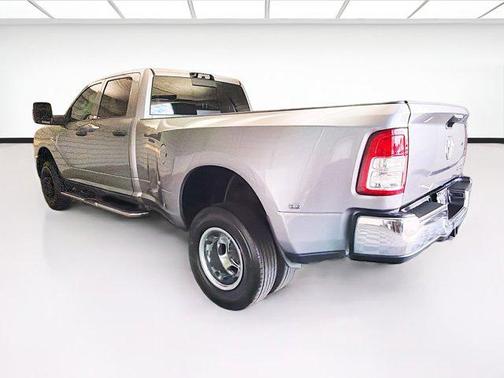 Billet Silver Metallic Clearcoat 2024 RAM 3500 Tradesman Crew Cab 4x4 8' Box