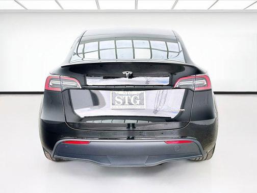 Solid Black 2022 Tesla Model Y Performance Dual Motor All-Wheel Drive