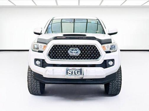 Super White 2018 Toyota Tacoma TRD Sport