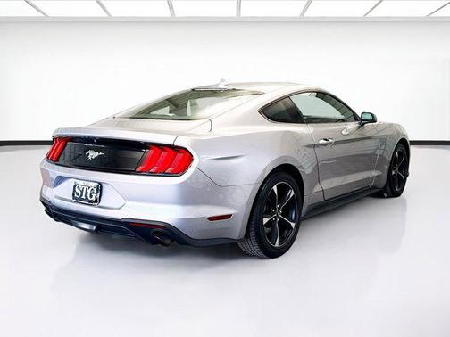 2022 Ford Mustang EcoBoost