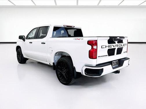 Summit White 2023 Chevrolet Silverado 1500 Custom