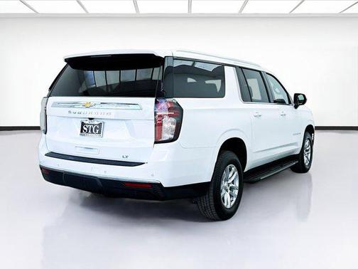 2023 Chevrolet Suburban LT