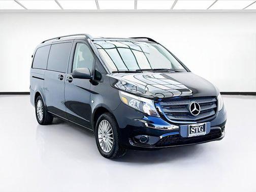 2017 Mercedes-Benz Metris Base