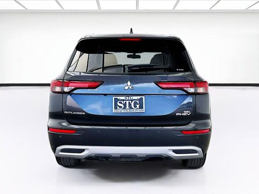 Graphite Gray 2024 Mitsubishi Outlander PHEV SEL