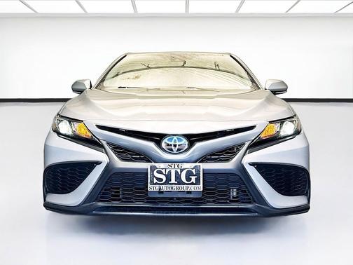 Celestial Silver Metallic 2021 Toyota Camry SE