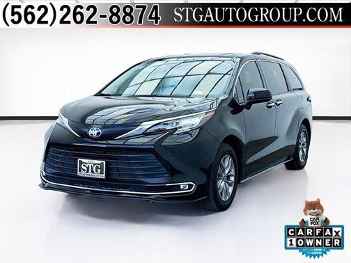 2022 Toyota Sienna XLE 8 Passenger