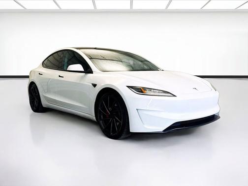 Pearl White Multi-Coat 2025 Tesla Model 3 Performance