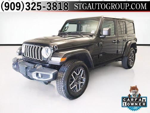 Black Clearcoat 2025 Jeep Wrangler 4-Door Sahara 4x4
