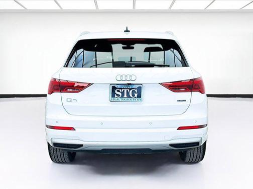 2021 Audi Q3 40 Premium