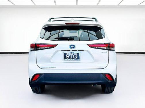 2023 Toyota Highlander Hybrid XLE