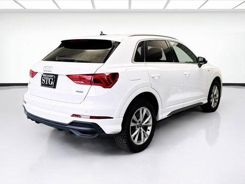 2023 Audi Q3 Premium 45 TFSI S line quattro Tiptronic